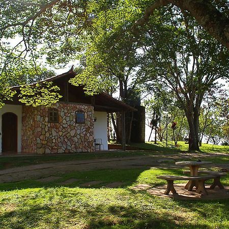 Hotel Fazenda Paraiso Da Serra Конгоньяс Экстерьер фото